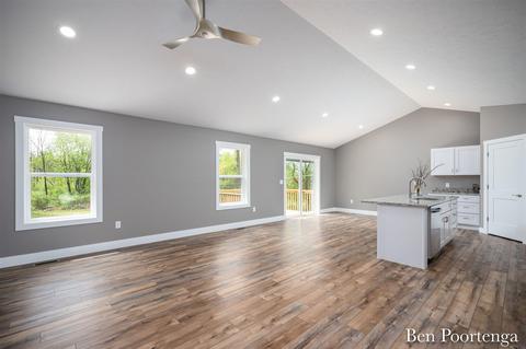 12818 Links Ln NE, Gowen, MI 49326 photo 6