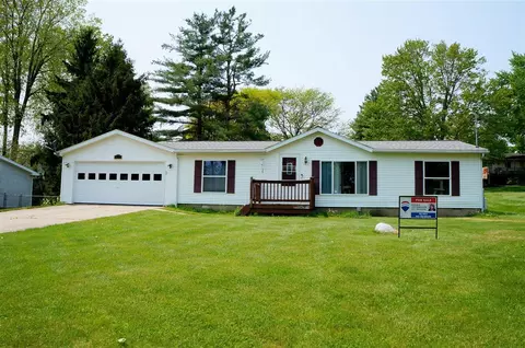 2548 Tricia, Jackson, MI 49201