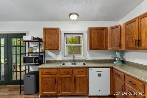 5935 Nash, Saranac, MI 48881 photo 8