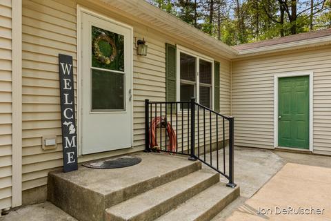 5935 Nash, Saranac, MI 48881 photo 2