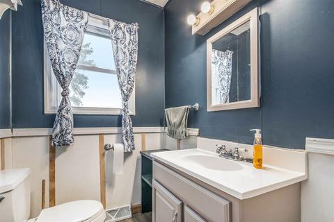 9550 Richmond, Belding, MI 48809 photo 27