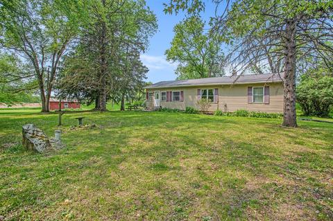 9550 Richmond, Belding, MI 48809 photo 2