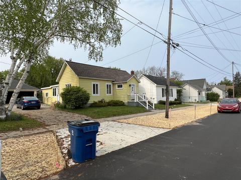 165 Quincy, Manistee, MI 49660