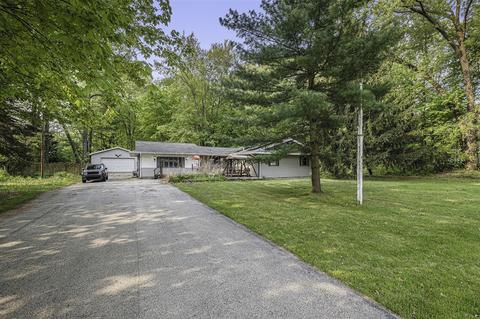 6195 Bell Rd, Whitehall, MI 49461