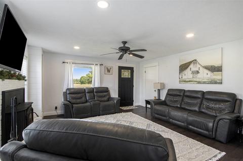 12330 E T, Scotts, MI 49088 photo 5