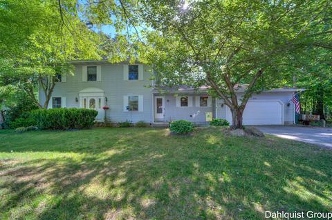 1086 Greenbriar, Muskegon, MI 49445