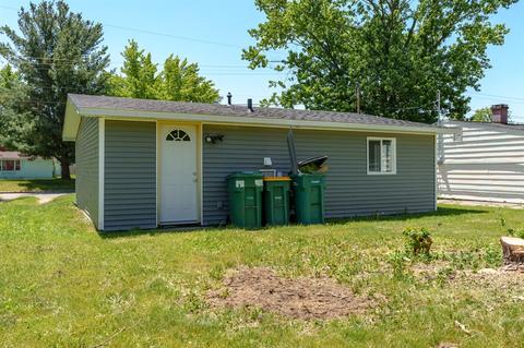 196 Wellworth, Springfield, MI 49037 photo 20