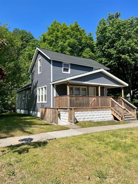 1321 8th St, Muskegon, MI 49441