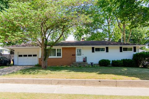 108 W Dewey, Buchanan, MI 49107