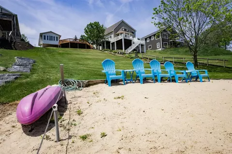 7788 Dream Isle, Belding, MI 48809
