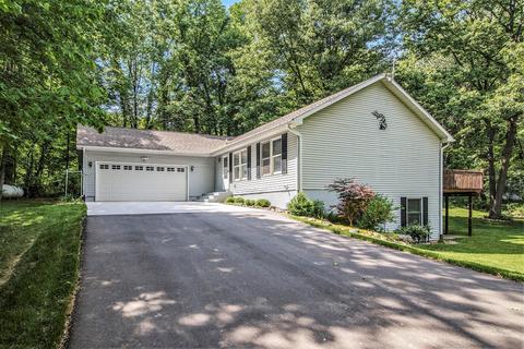 7406 Macarthur, Saranac, MI 48881
