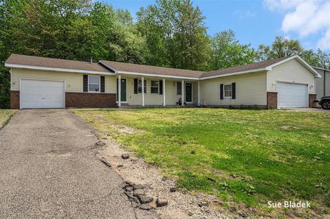 37423744 136th Ave, Holland, MI 49424