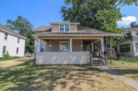 188 E Michigan Ave, Three Rivers, MI 49093 photo 2