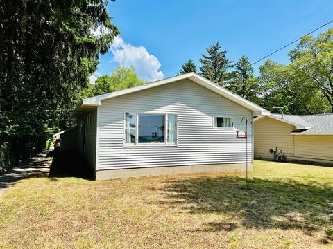 1503 Carleton, Whitehall, MI 49461