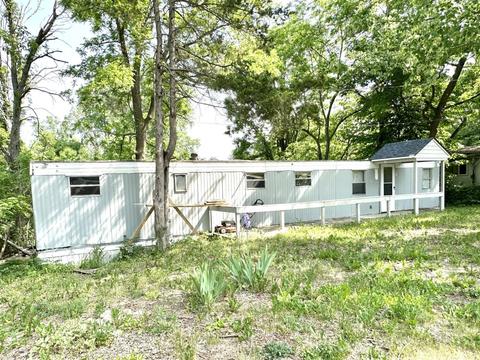 212 W Lakeview St, Crystal, MI 48818 photo 2