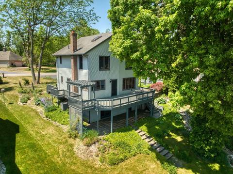 24 S S Shr, Addison, MI 49220