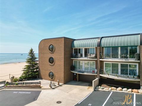 1159 S S Hbr #C-2, Grand Haven, MI 49417