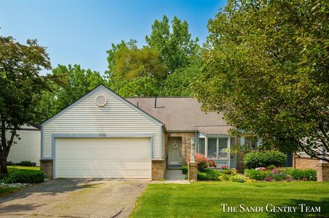 2330 Skyline, Grand Rapids, MI 49504
