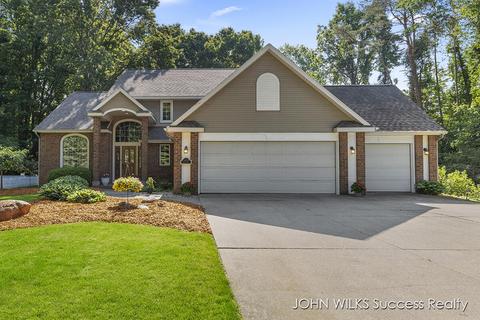 16191 Harbor Pt, Spring Lake, MI 49456