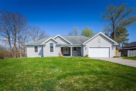 1011 Bush Crk, Whitehall, MI 49461