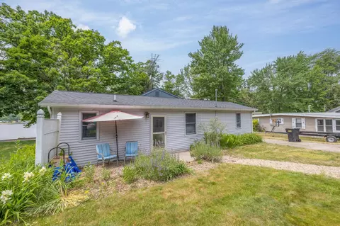 688 W Mohawk, White Cloud, MI 49349 photo 4