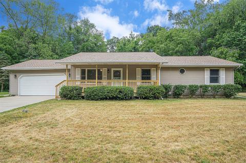 17219 Woodside, Three Rivers, MI 49093