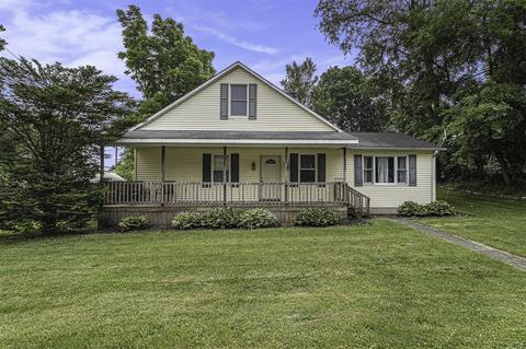 132 N Second, Cassopolis, MI 49031