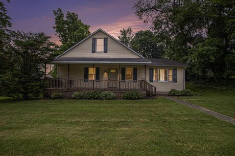 132 N Second, Cassopolis, MI 49031 photo 2
