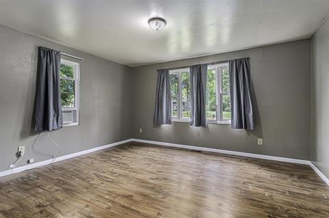 132 N Second, Cassopolis, MI 49031 photo 10
