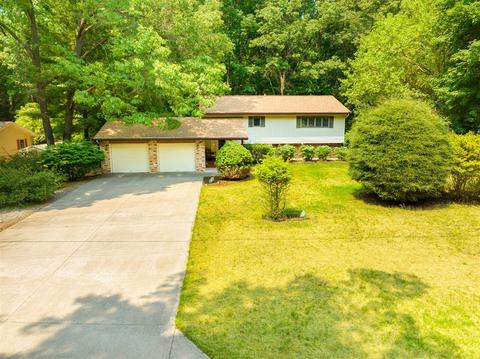 614 E Muskegon, Whitehall, MI 49461