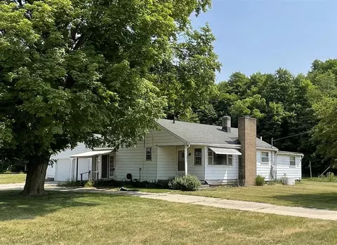 10011 E Muskrat, Carson City, MI 48811