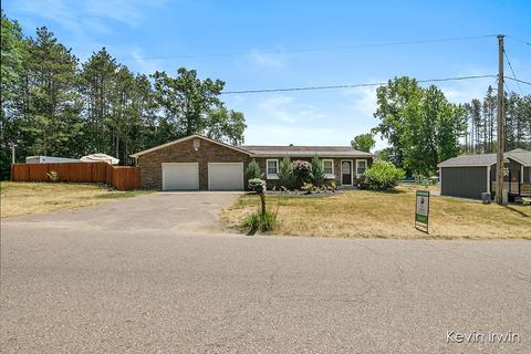 8792 Navaho, Howard City, MI 49329