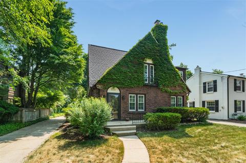 2327 Tipperary, Kalamazoo, MI 49008