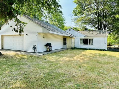 743 W Tyler, Muskegon, MI 49445