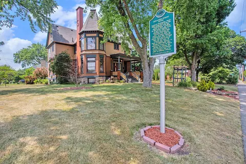 2359 Madison, Grand Rapids, MI 49507