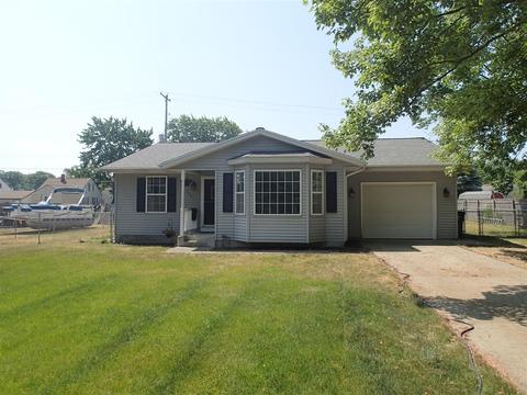 2061 Columbus, Muskegon, MI 49441