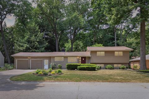 745 Lyncott, Muskegon, MI 49445