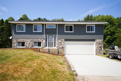 7885 Fillmore, Allendale, MI 49401