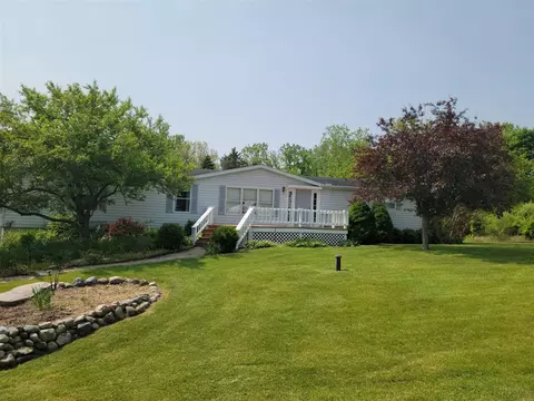 1515 Osborn, Hillsdale, MI 49242