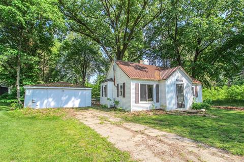 20103 M-60, Three Rivers, MI 49093