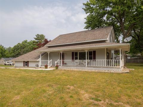 630 Ridge, Paw Paw, MI 49079