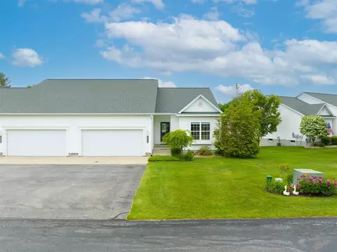 2610 E Turning Leaf, Fruitport, MI 49415