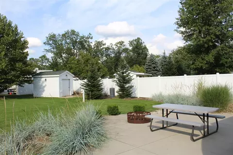 9830 S Paradise Cir #87/86, Baldwin, MI 49304 photo 4