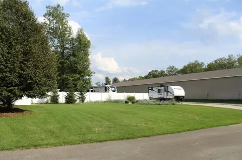 9830 S Paradise Cir #87/86, Baldwin, MI 49304