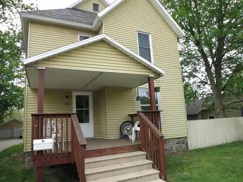 121 W Delaware, Decatur, MI 49045