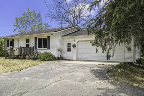11385 Sprague, Delton, MI 49046
