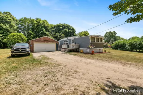 706 N Lincoln, Stanton, MI 48888