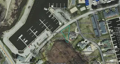 924 Eagle Pointe, Saint Joseph, MI 49085 photo 3