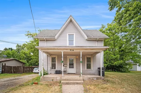 934 Russell, Jackson, MI 49203