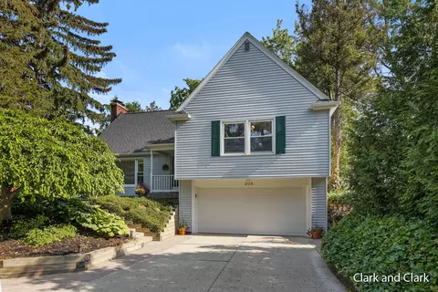 208 Lakewood, Grand Rapids, MI 49506